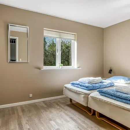 Ellie - 300m From The Sea By Interhome *